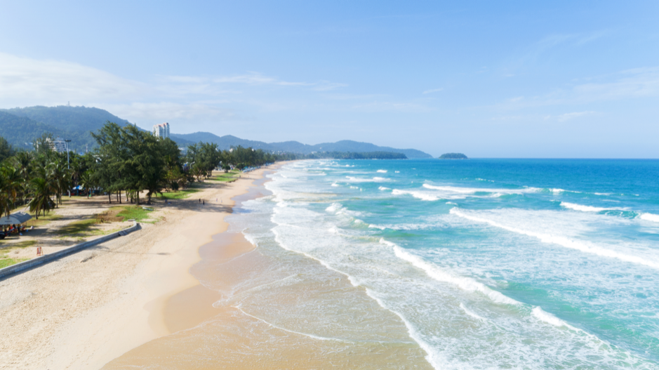 5 Reasons to Visit Karon Beach Before April